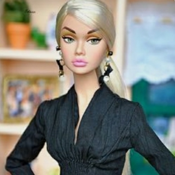 Meet your Posher - Picture 14 of 16